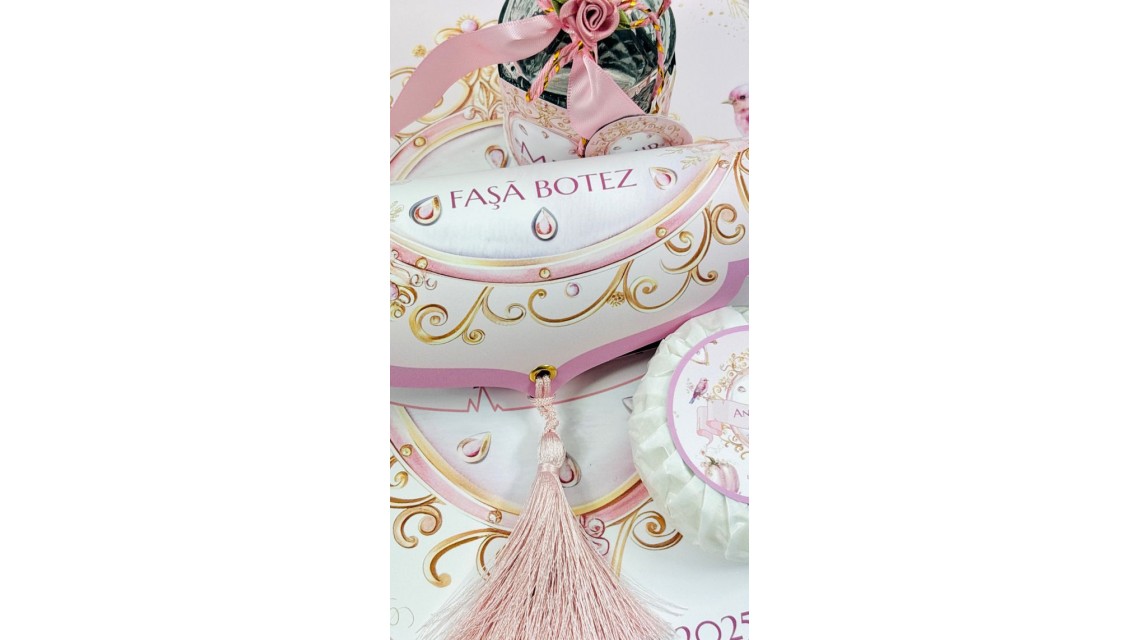 Trusou botez Princess Pink tematică prințesă, elegant și brodat 6